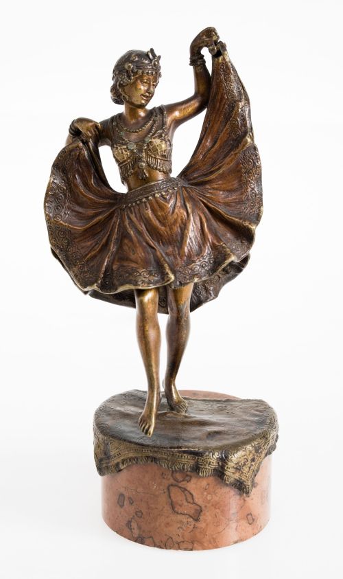 FRANZ XAVIER BERGMANN, "Bailarina", Metal patinado sobre ba