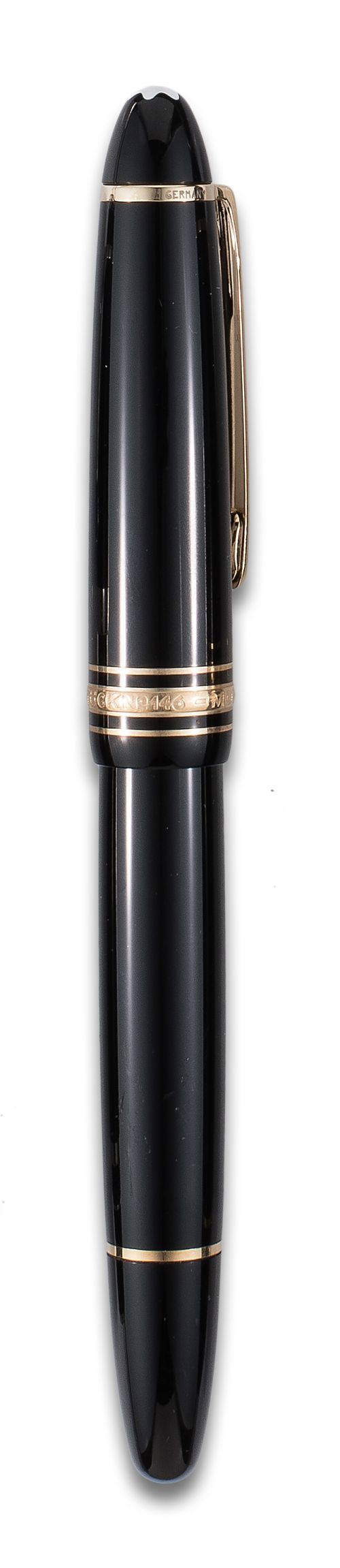MONTBLANC FOUNTAIN PEN IN BLACK AND GOLD RESIN