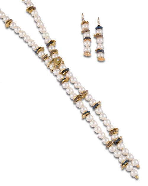 SET DE CORBATA Y PENDIENTES DE PERLAS, ORO AMARILLO Y DIAMA