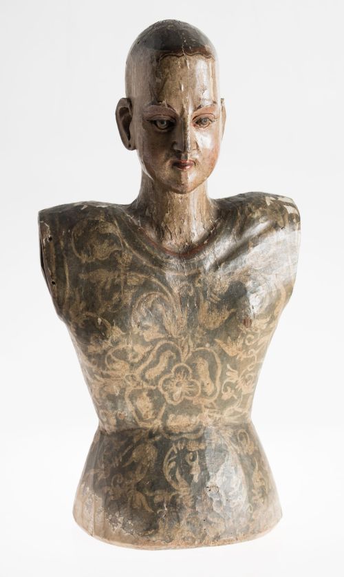 ESCUELA ESPAÑOLA , "Virgen María", Busto de madera tallada