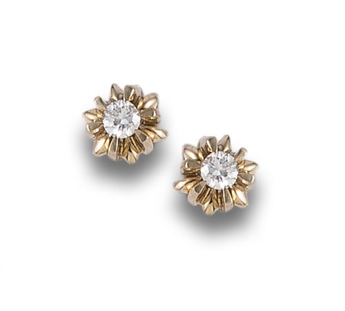 PENDIENTES DORMILONAS DE DIAMANTES, EN ORO AMARILLO