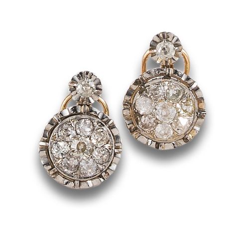 PENDIENTES ANTIGUOS ROSETAS DE DIAMANTES, EN ORO AMARILLO