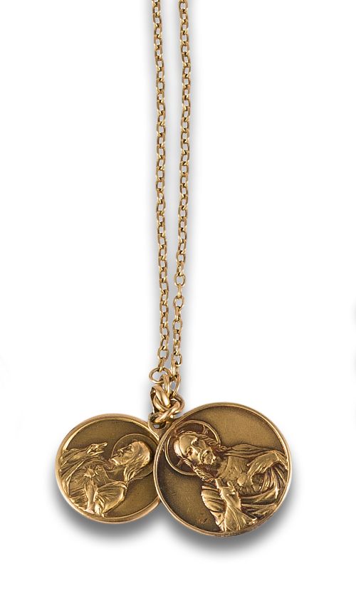 CADENA CON DOS MEDALLAS EN ORO