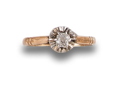 SORTIJA EN ORO Y PLATINO CON DIAMANTE