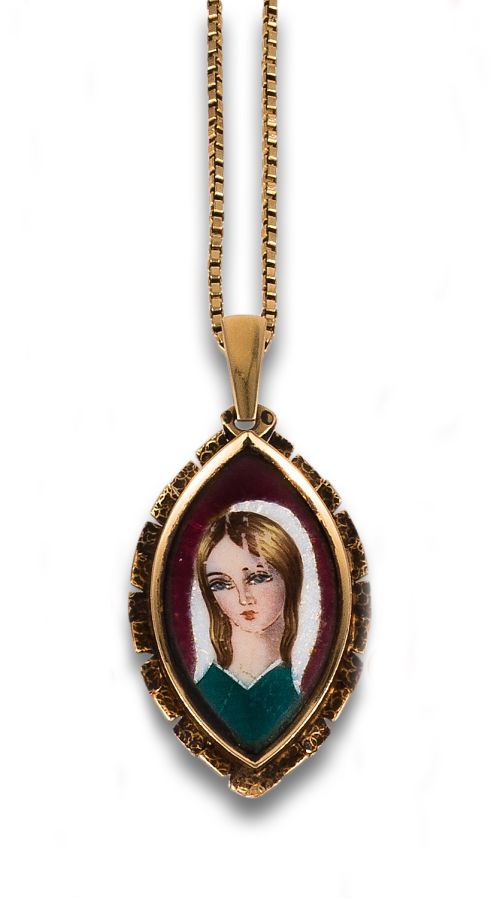 CADENA CON COLGANTE EN ORO Y ESMALTES DE LA VIRGEN
