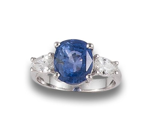 SAPPHIRE AND DIAMOND RING, IN WHITE GOLD