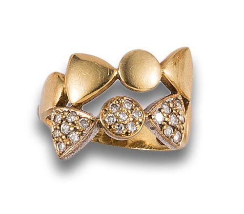 SORTIJA DE DIAMANTES Y ORO AMARILLO