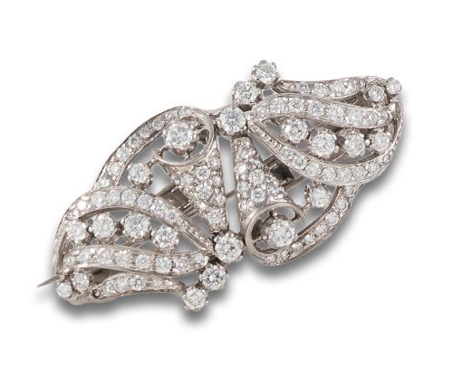 BROCHE DOBLE CLIP, AÑOS 50, EN EN ORO BLANCO Y DIAMANTES 