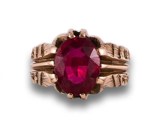 SORTIJA EN ORO BAJO CON RUBÍ SINTÉTICO