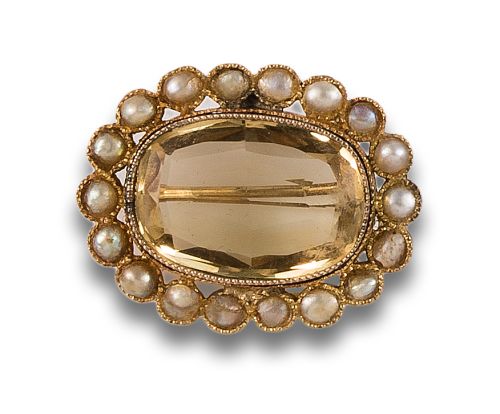 BROCHE EN ORO CON CITRINO Y DIAMANTES