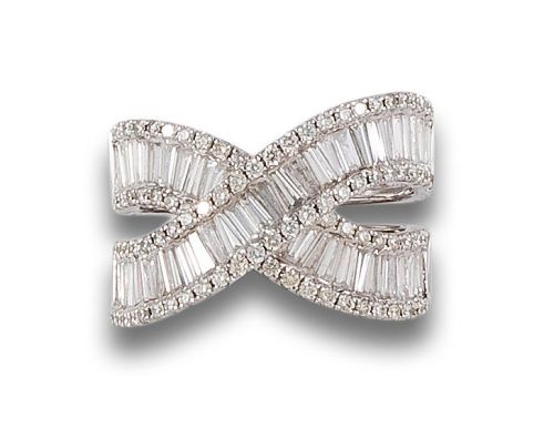 SORTIJA ASPA DE DIAMANTES, EN ORO BLANCO 