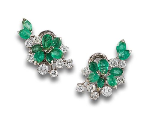 PENDIENTES EN ORO CON DIAMANTES Y ESMERALDAS