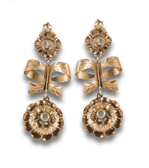 PENDIENTES LARGOS POPULARES S.XIX DE ORO