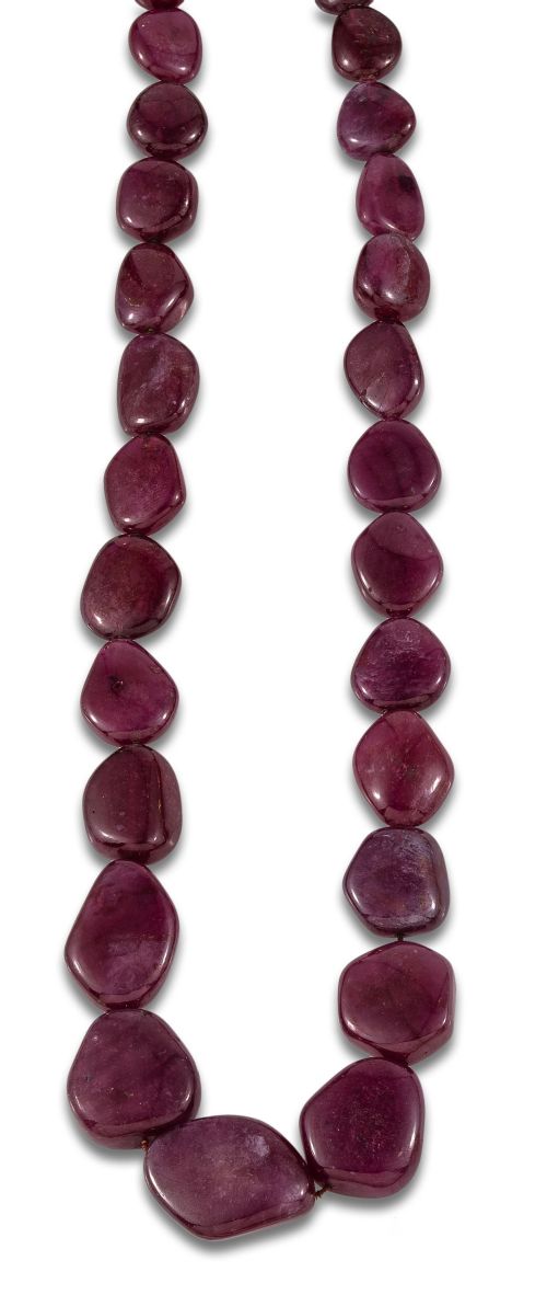 COLLAR DE CABUJONES DE RUBÍES