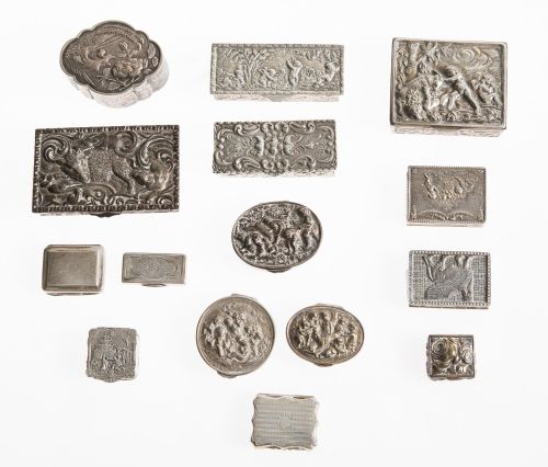Lote de 14 cajitas de plata española ley 916 y una de plata