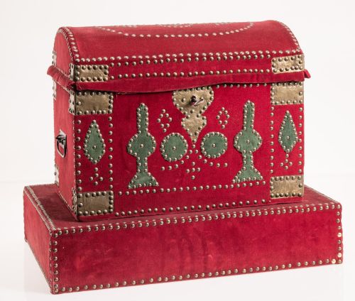 Trunk following old models, 20th century