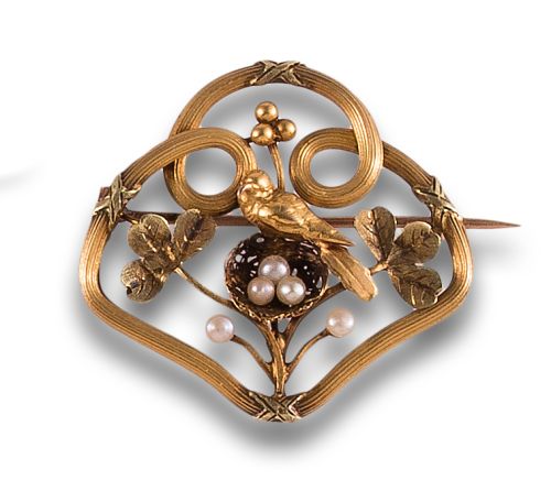BROCHE ANTIGUO DE ORO AMARILLO CON PERLITAS