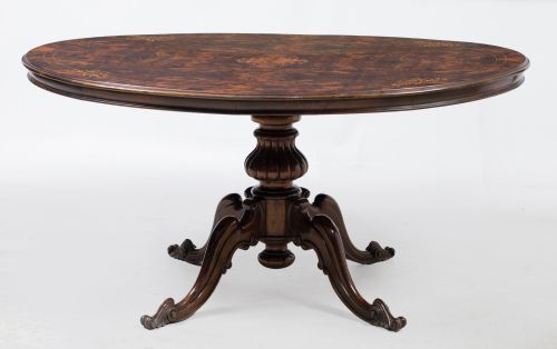 Mesa de comedor de estilo victoriano, S. XX