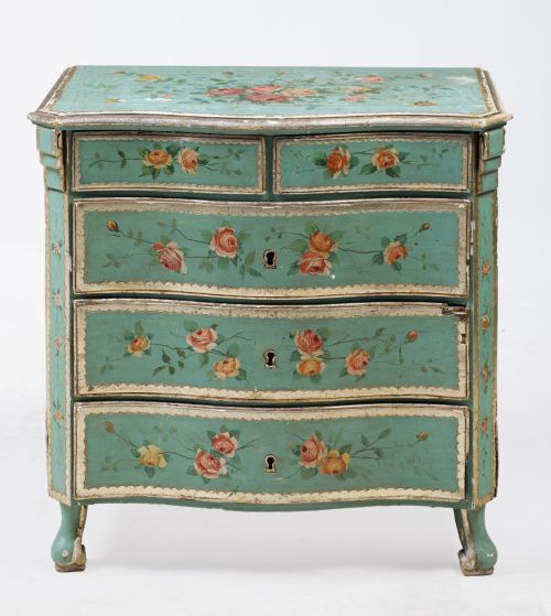 Cómoda de gusto francés, S. XX