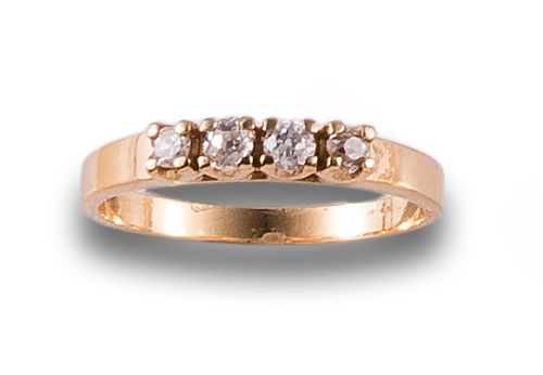 SORTIJA EN ORO Y DIAMANTES