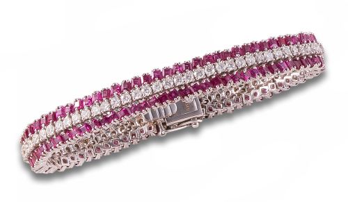 PULSERA DE DIAMANTES Y RUBÍES, EN ORO BLANCO