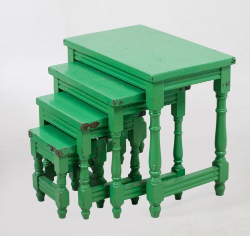 Cuatro mesas nido siguiendo modelos castellanos, S. XX