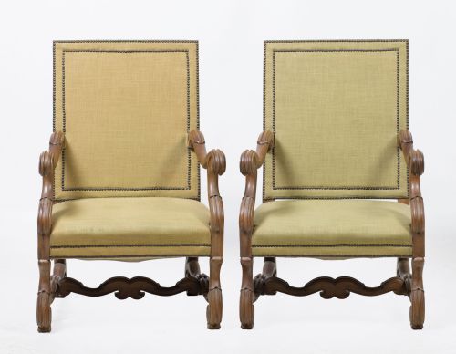 Pareja de butacas de estilo Luis XIV, España, med. S. XX
