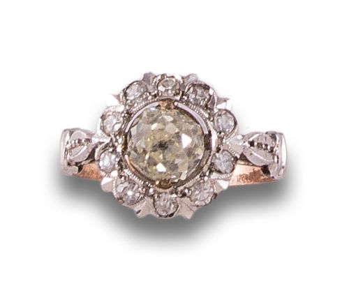 ANTIQUE DIAMONDS ROSETTE RING, IN GOLD AND PLATINUM