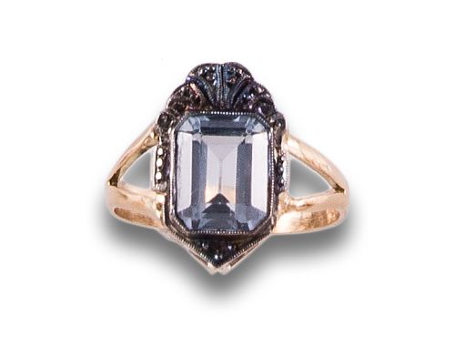 SORTIJA EN ORO Y PLATA CON AGUAMARINA SINTÉTICA