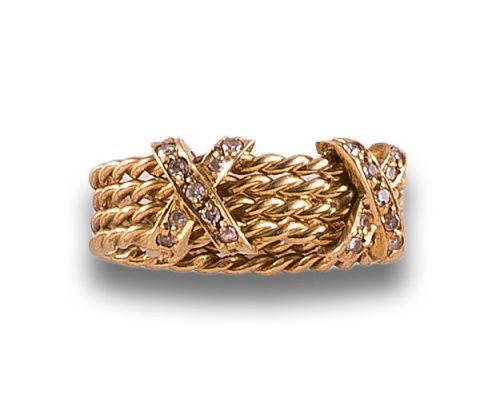 SORTIJA, AÑOS 80, DE DIAMANTES, EN ORO AMARILLO