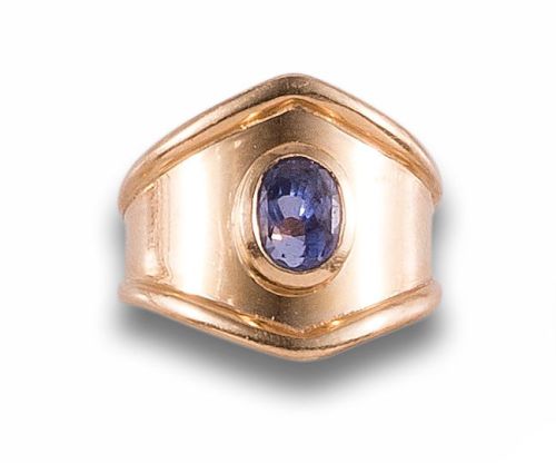 SORTIJA, AÑOS 80 DE ZAFIRO Y ORO AMARILLO