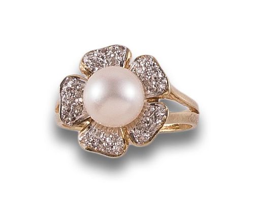 SORTIJA FLOR DE DIAMANTES, PERLA Y ORO AMARILLO