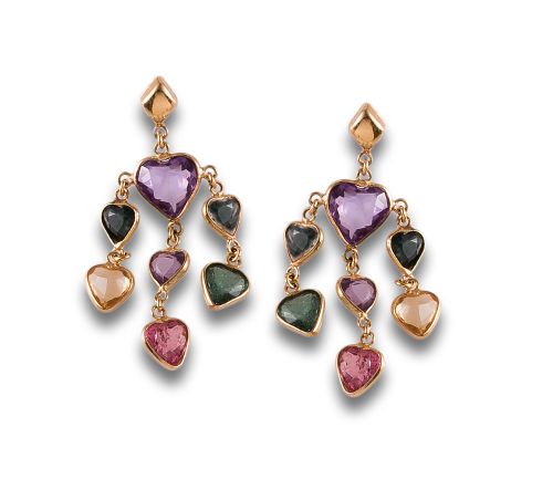 PENDIENTES LARGOS DE ORO AMARILLO Y CORAZONES DE PIEDRAS DE