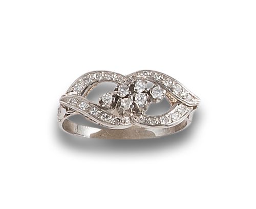 SORTIJA CALADA DE DIAMANTES, EN PLATINO