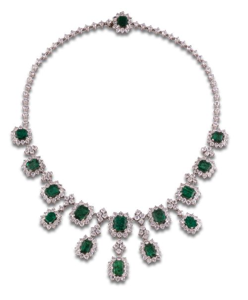 GARGANTILLA DE LOS AÑOS 60 EN ORO CON ESMERALDAS Y DIAMANTE