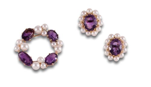 CONJUNTO DE BROCHE Y PENDIENTES EN ORO CON AMATISTAS Y PERL