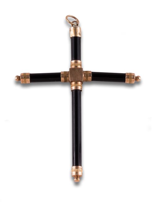CRUZ COLGANTE EN ORO Y ÓNIX