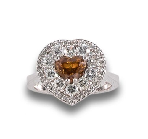 HEART RING WITH COLORLESS DIAMONDS AND FANCUT, IN WHITE GOL