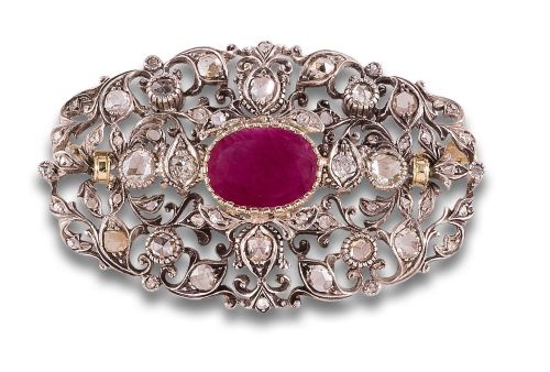 BROOCH, ANTIQUE STYLE WITH RUBY AND DIAMONDS, IN YELLOW GOL
