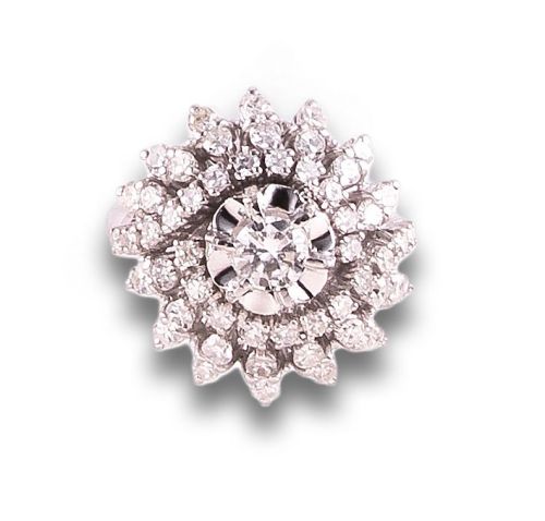 SORTIJA ROSETÓN EN ORO CON DIAMANTES