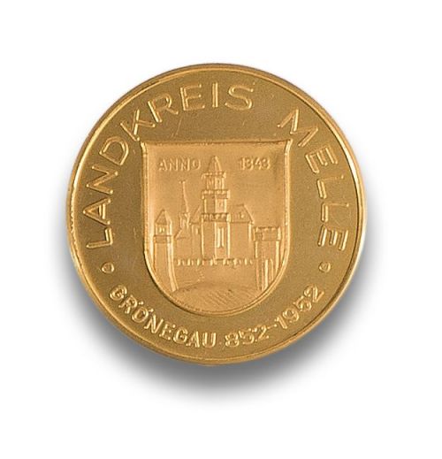 MONEDA CONMEMORATIVA EN ORO AMARILLO