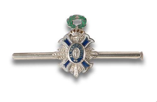 BARRETA WITH CROSS OF THE ROYAL ORDER OF CIVIL MERIT