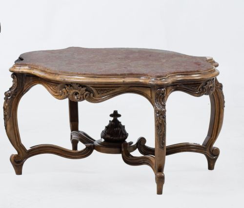 Mesa de café de estilo Luis XV, S. XX