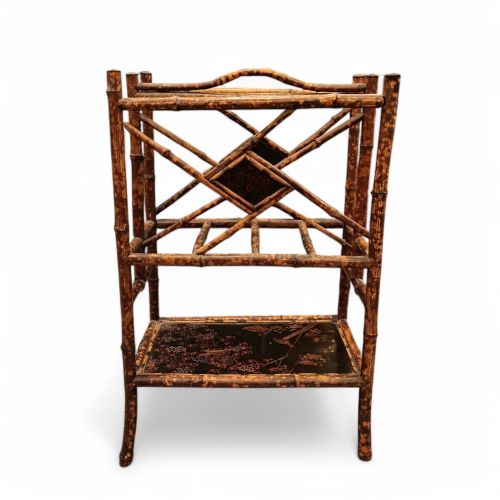 Revistero Victoriano de bambú