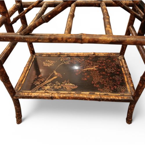 Revistero Victoriano de bambú