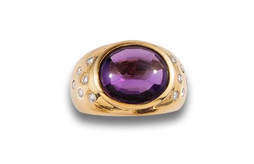 AMETHYST AND DIAMONDS RING IN YELLOW GOLD