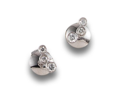 PENDIENTES TRIOS DE DIAMANTES, EN ORO BLANCO
