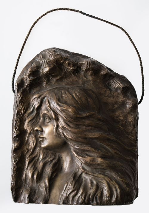 "Mujer", escultura de bronce patinado, S. XX