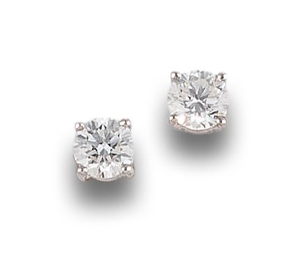 PENDIENTES DORMILONAS DE DIAMANTES, EN ORO BLANCO