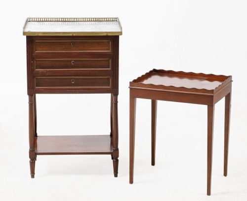 Mesa auxiliar siguiendo modelos ingleses, S. XX